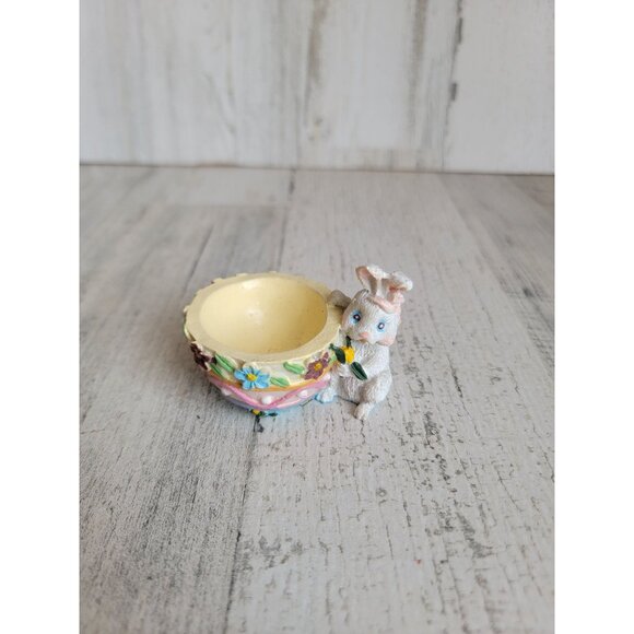 Vintage Easter bunny egg holder flower pattern home decor - Picture 1 of 6